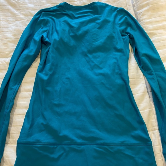 NWOT Blue Under Armour Fitted Long Sleeve - Picture 2 of 3